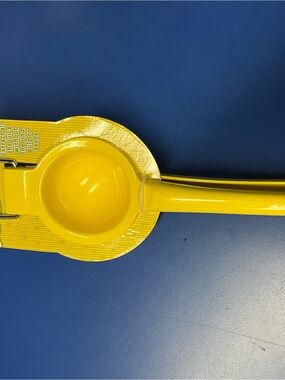 Bright Yellow Handheld Citrus Juicer - Ergonomic Lemon & Lime Press